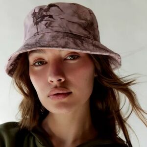 NWOT Urban Outfitters Brown Pink Tie-Dye Bucket Hat